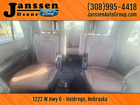 Used 2023 Ford Expedition King Ranch AWD/4WD image 29