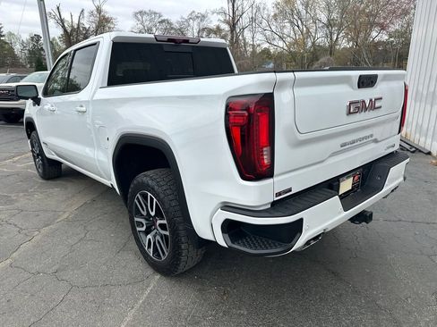 Used 2024 GMC Sierra 1500 AT4 w/ Technology Package AWD/4WD image 8