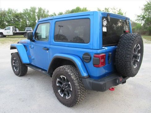 Used 2024 Jeep Wrangler Rubicon image 3