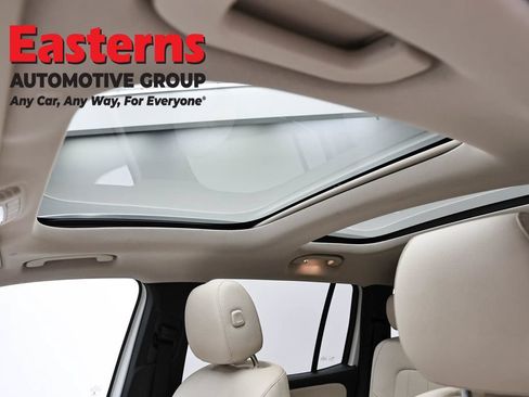 Used 2021 Mercedes-Benz GLB 250 4MATIC image 37