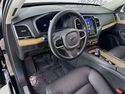 Certified 2025 Volvo XC90 B6 Plus image 9