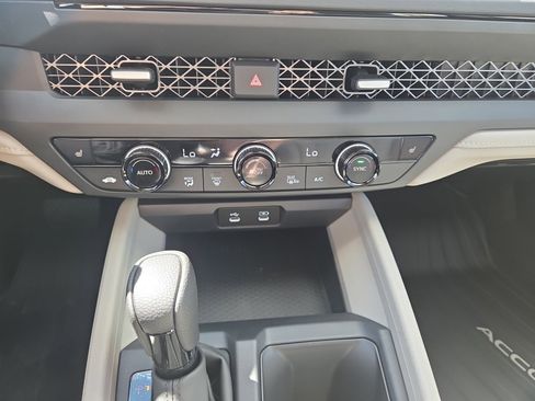 New 2025 Honda Accord SE image 24