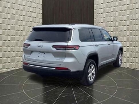 Used 2023 Jeep Grand Cherokee L Limited AWD/4WD image 5