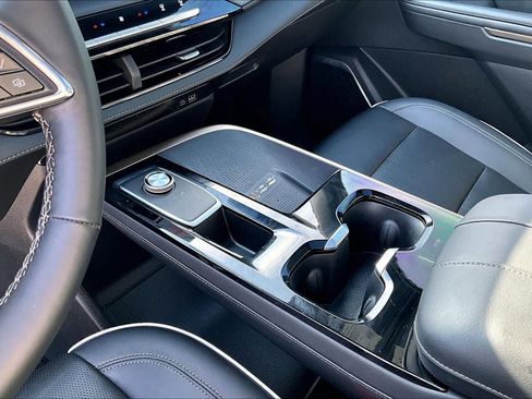 Used 2025 Buick Enclave Avenir w/ Super Cruise Package FWD image 15