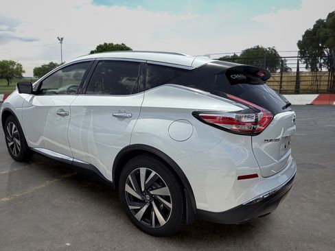 Used 2016 Nissan Murano Platinum w/ Platinum Technology Package FWD image 4