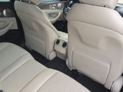 Used 2019 Mercedes-Benz E 300 w/ Premium 1 Package image 30