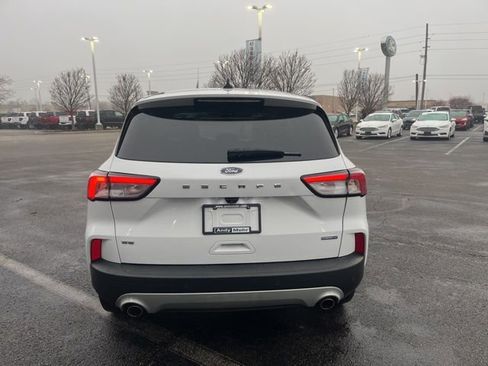 Certified 2021 Ford Escape SE image 9