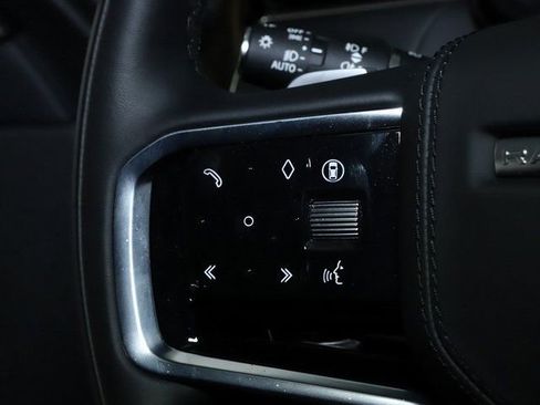 Certified 2025 Land Rover Range Rover Sport SE image 23