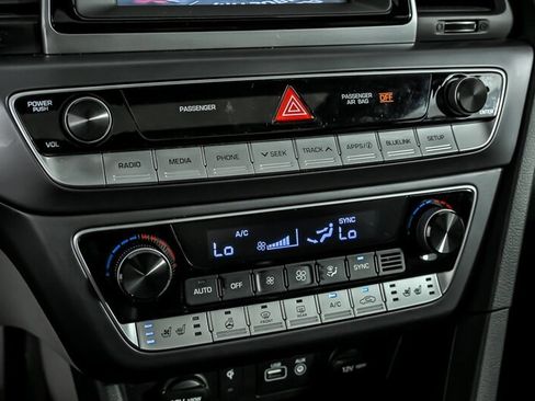Used 2019 Hyundai Sonata Limited FWD image 30