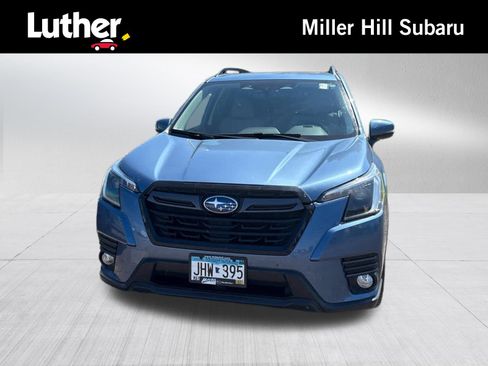 Used 2022 Subaru Forester Limited AWD/4WD image 1