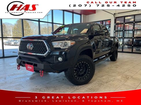 Used 2018 Toyota Tacoma image 1