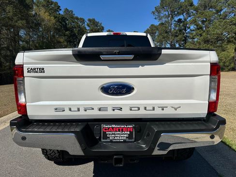 Used 2017 Ford F250 Lariat w/ Chrome Package image 6