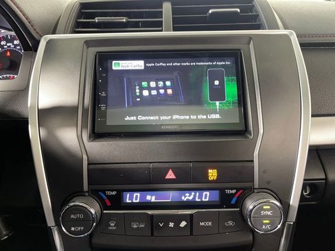 Used 2016 Toyota Camry XSE image 20