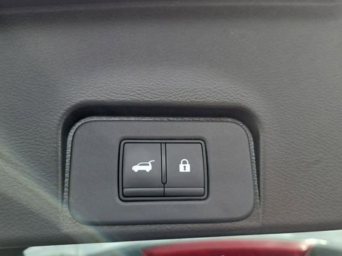 Used 2023 Nissan Rogue SL w/ SL Premium Package FWD image 9