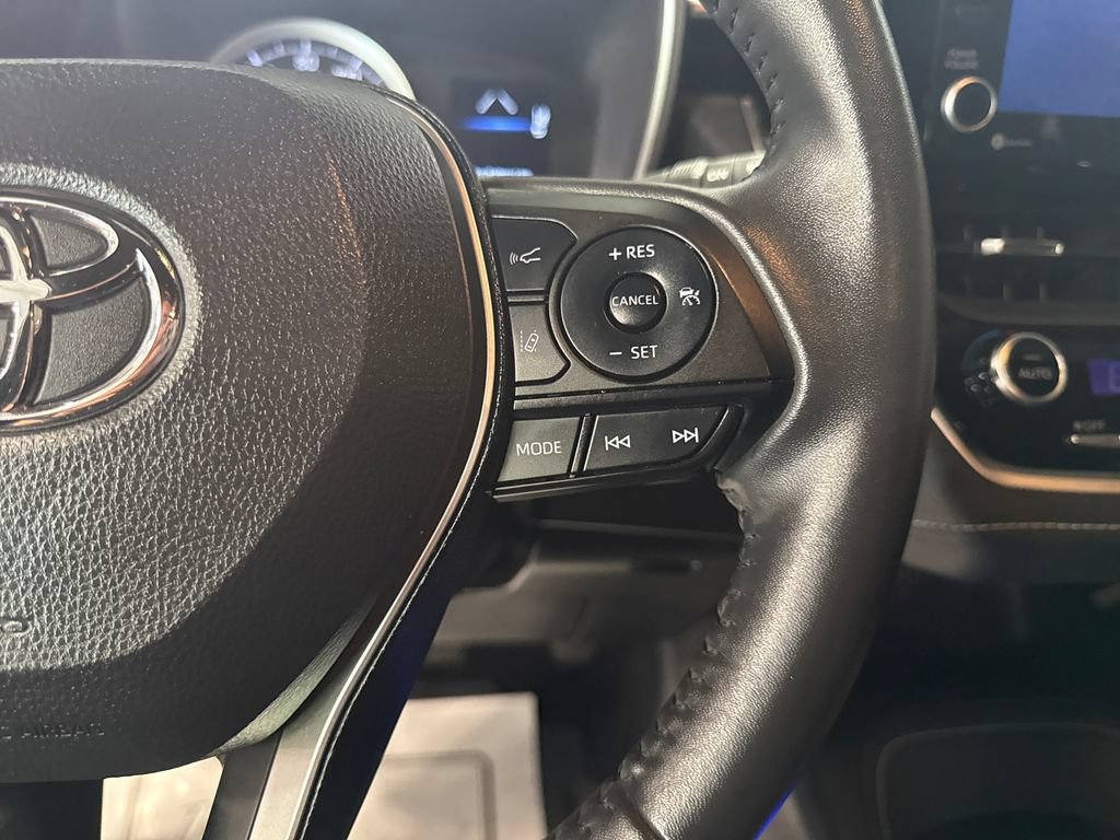 Used 2022 Toyota Corolla SE FWD image 4