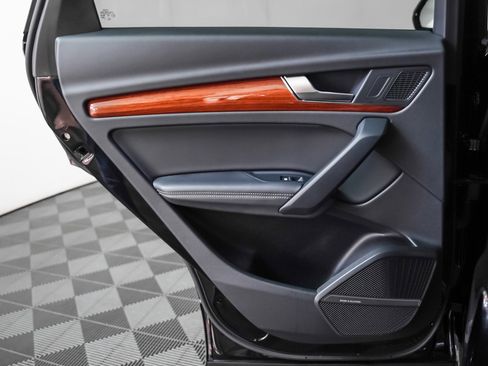 Used 2023 Audi Q5 2.0T Premium Plus w/ Premium Plus Package image 23