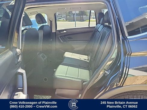 Used 2018 Volkswagen Tiguan SE w/ Panoramic Sunroof Package AWD/4WD image 14