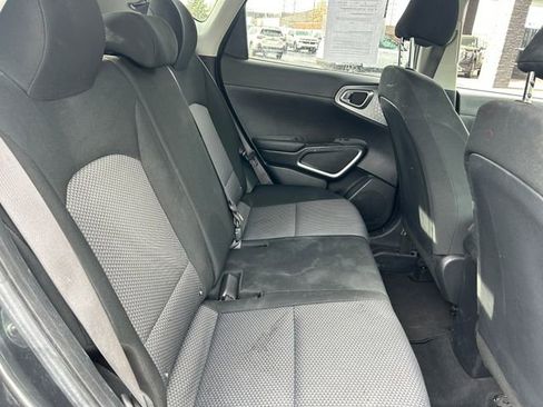 Used 2023 Kia Soul LX w/ Option Group 015 FWD image 30
