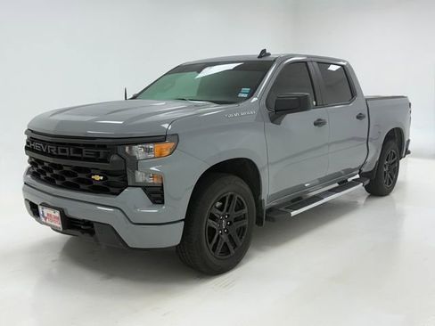 Used 2024 Chevrolet Silverado 1500 Custom image 5
