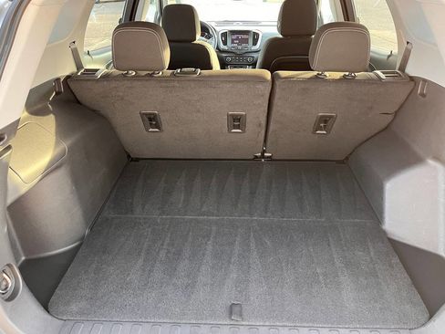 Used 2024 GMC Terrain SLE image 38