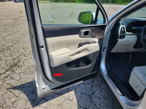 Used 2023 Kia Sorento SX Prestige w/ Panoramic Sunroof Package AWD/4WD image 15