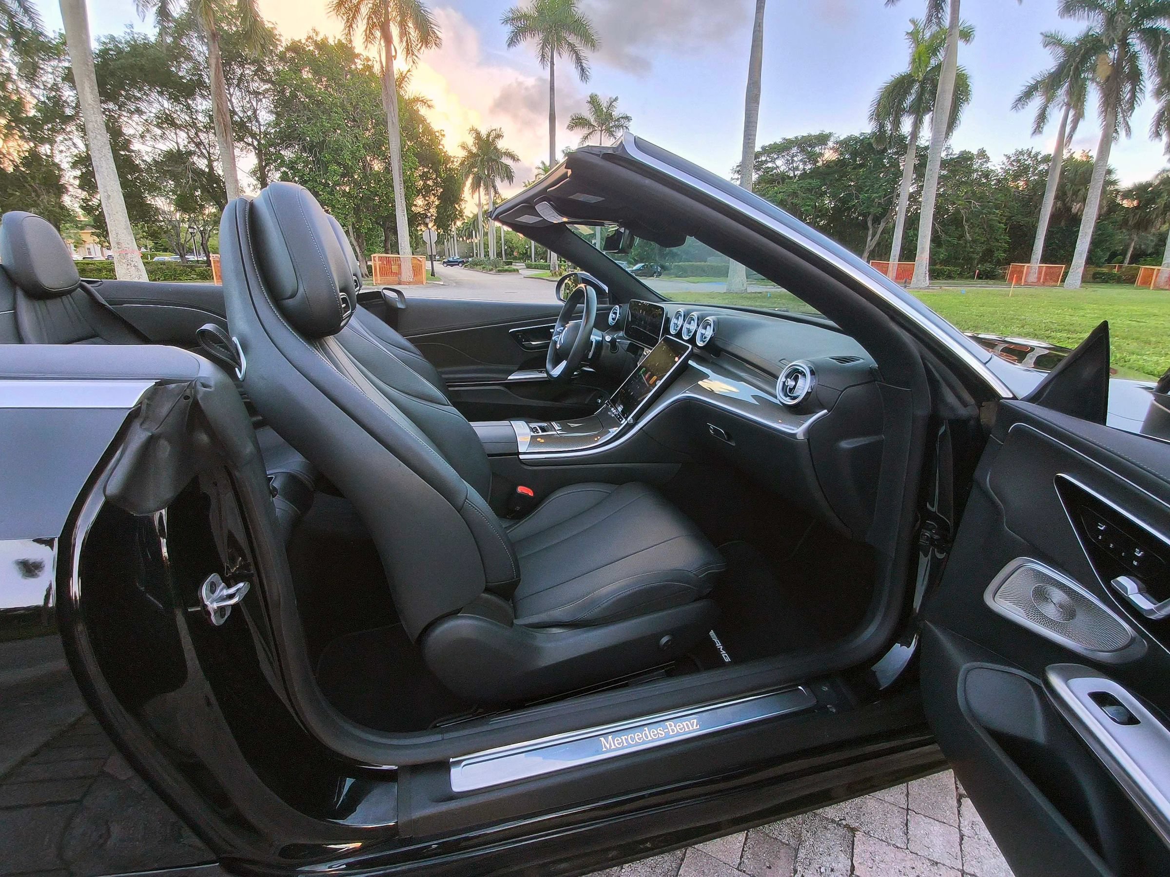 Used 2025 Mercedes-Benz CLE 300 4MATIC Cabriolet image 11