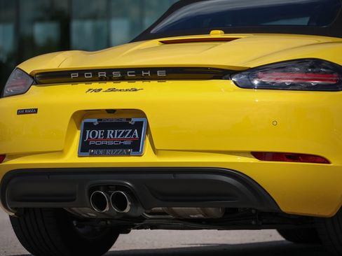 Certified 2024 Porsche 718 Boxster RWD image 14