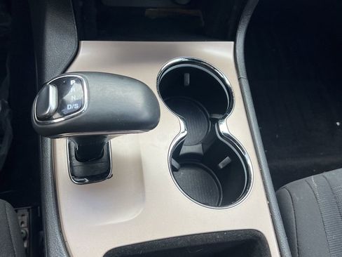 Used 2014 Jeep Grand Cherokee Laredo w/ 18" Wheel & 8.4" Radio Group image 31