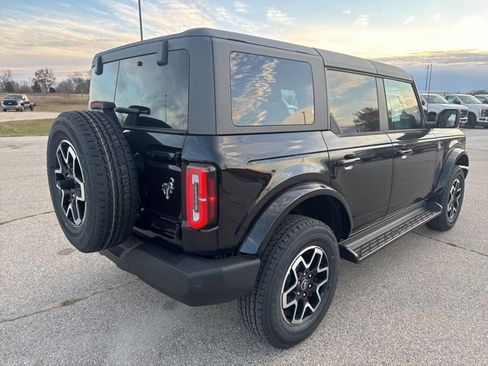 New 2025 Ford Bronco Outer Banks image 3