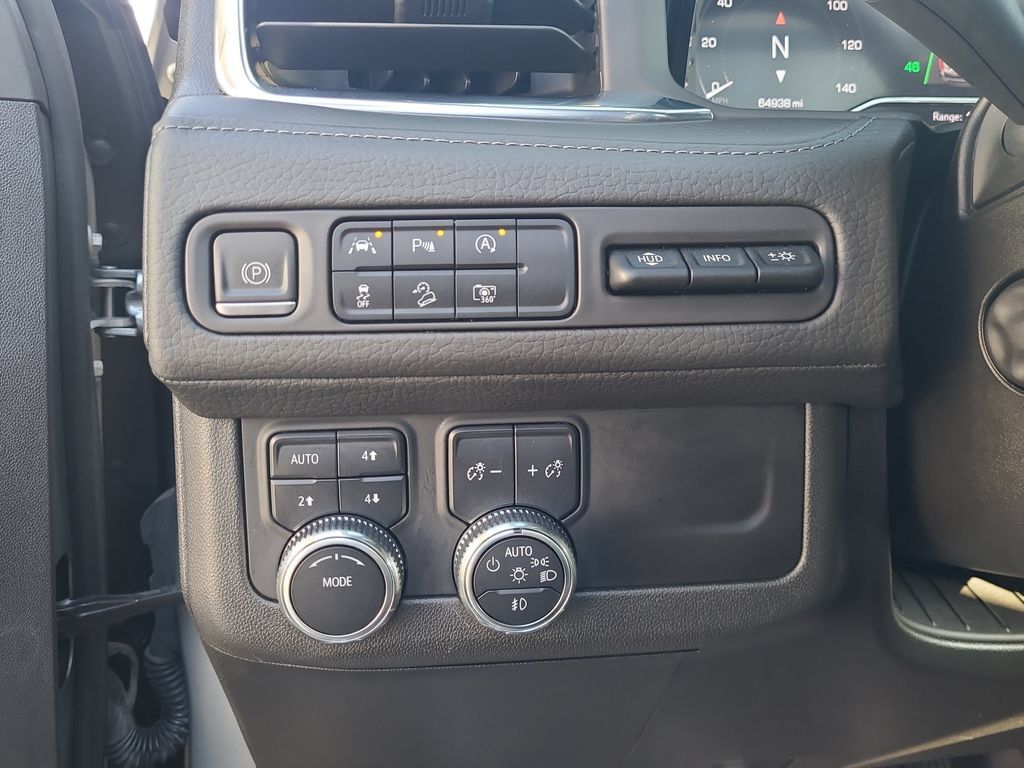 Used 2023 GMC Yukon XL Denali AWD/4WD image 28