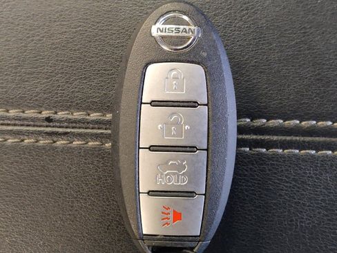 Used 2022 Nissan Sentra SV FWD image 32