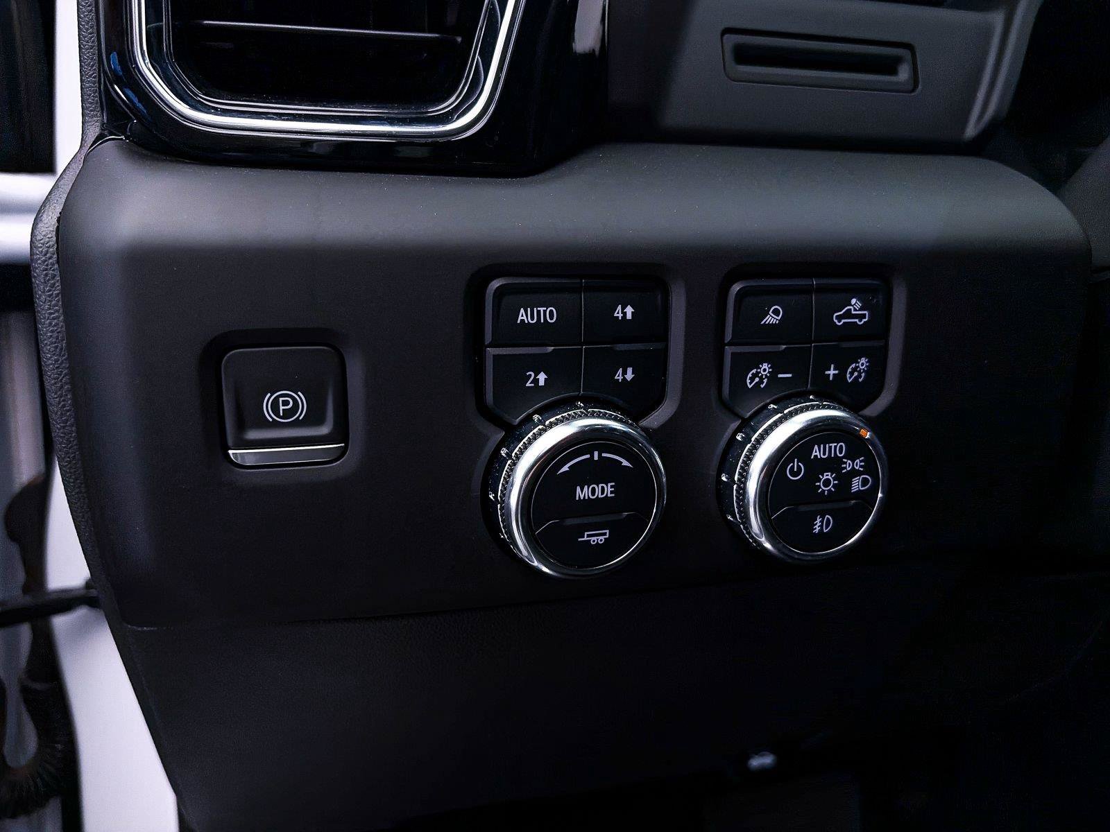 Used 2023 GMC Sierra 1500 Denali AWD/4WD image 5