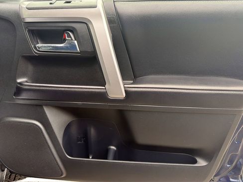 Used 2016 Toyota 4Runner SR5 RWD image 21