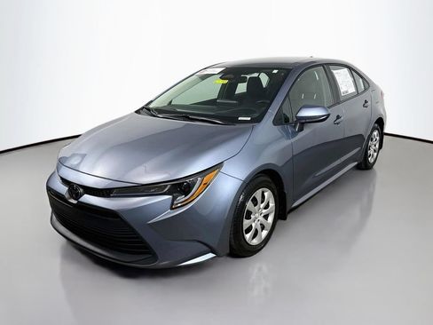 Certified 2025 Toyota Corolla LE FWD image 3