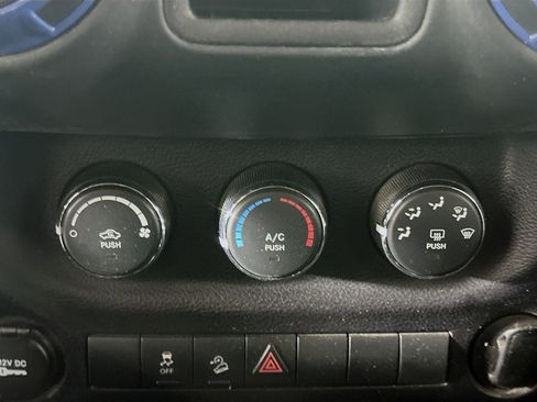 Used 2016 Jeep Wrangler Unlimited Sport w/ Connectivity Group image 19