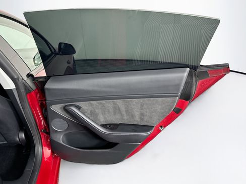 Used 2023 Tesla Model 3 Standard Range image 29