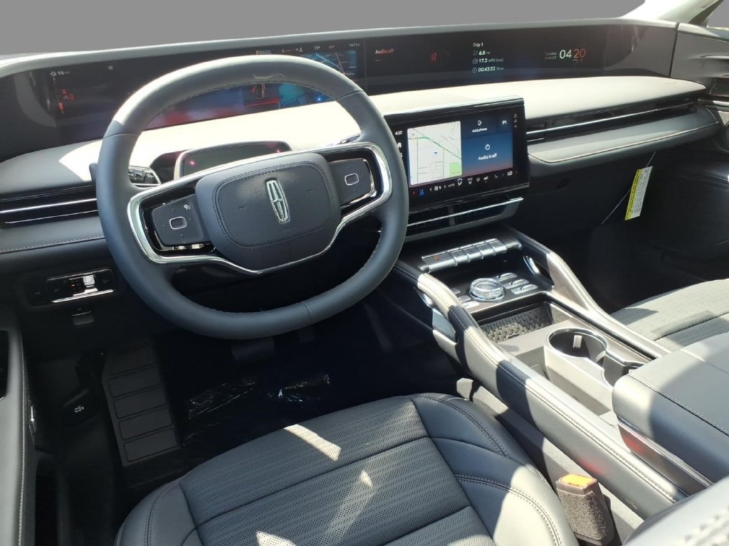 New 2026 Lincoln Nautilus Reserve w/ Jet Appearance Package AWD/4WD image 6