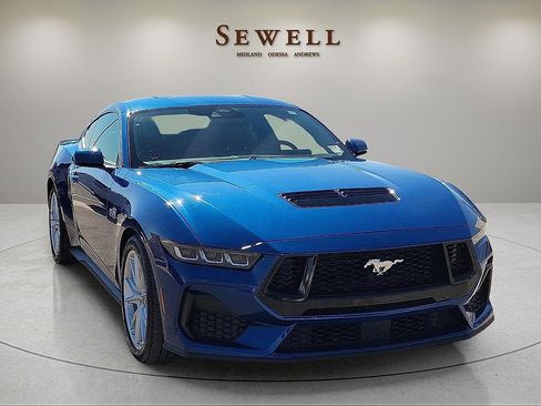 Used 2024 Ford Mustang GT Premium image 7