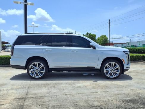 Used 2026 Cadillac Escalade Sport w/ Touring Package AWD/4WD image 8