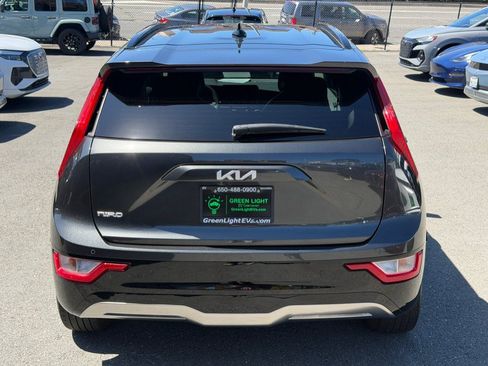 Used 2024 Kia Niro Wind w/ Wind Preserve Package FWD image 6