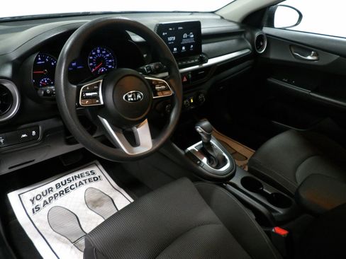 Used 2020 Kia Forte LXS image 9