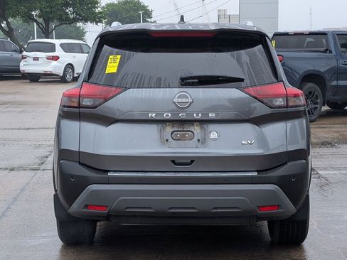 Used 2023 Nissan Rogue SV w/ SV Premium B Package image 5