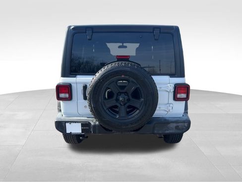 Used 2019 Jeep Wrangler Unlimited Sport S image 6
