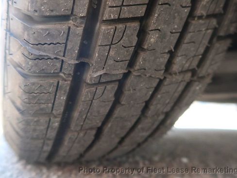 Used 2020 Chrysler Voyager Lxi FWD image 48