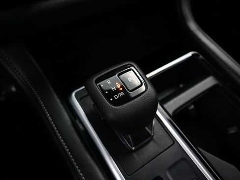 Used 2025 Nissan Pathfinder SV AWD/4WD image 23