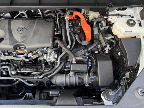 Used 2024 Toyota Highlander Platinum image 15