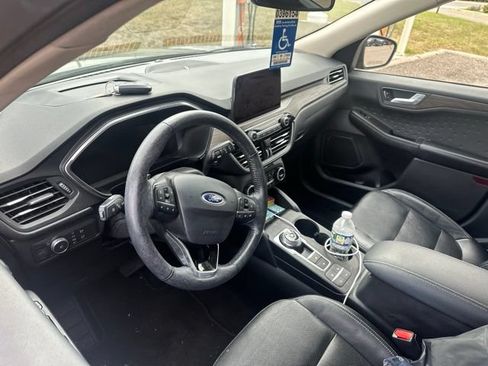 Used 2020 Ford Escape Titanium w/ Titanium Premium Package 2.0 AWD/4WD image 12