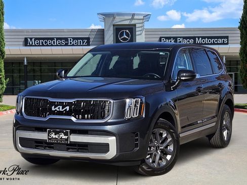 Used 2024 Kia Telluride LX image 1