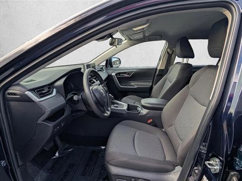 Used 2025 Toyota RAV4 XLE image 17