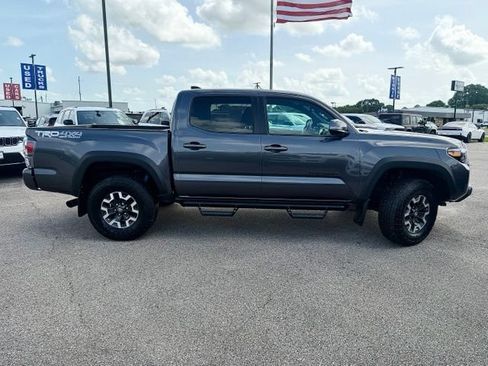 Used 2023 Toyota Tacoma TRD Off-Road w/ Technology Package AWD/4WD image 5
